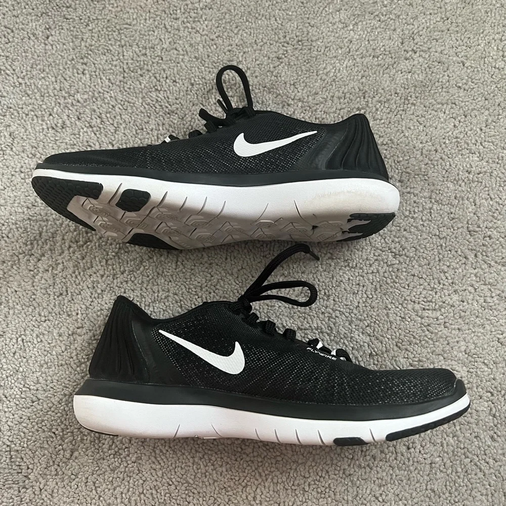 Women’s Nike Flex Supreme TR5 Training Running Sneakers - Picture 9 of 11